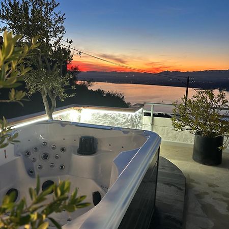 Appartement Duplex Rosas Avec Terrasse Magnifique Jacuzzi Vue Mer Eksteriør billede