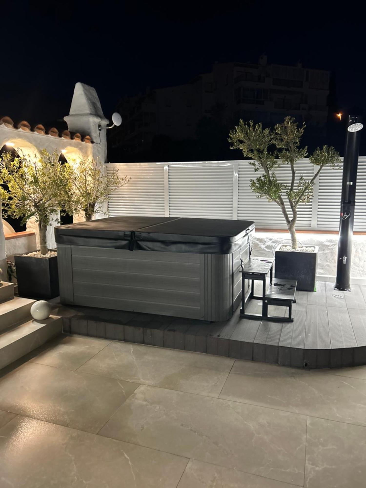 Appartement Duplex Rosas Avec Terrasse Magnifique Jacuzzi Vue Mer Eksteriør billede