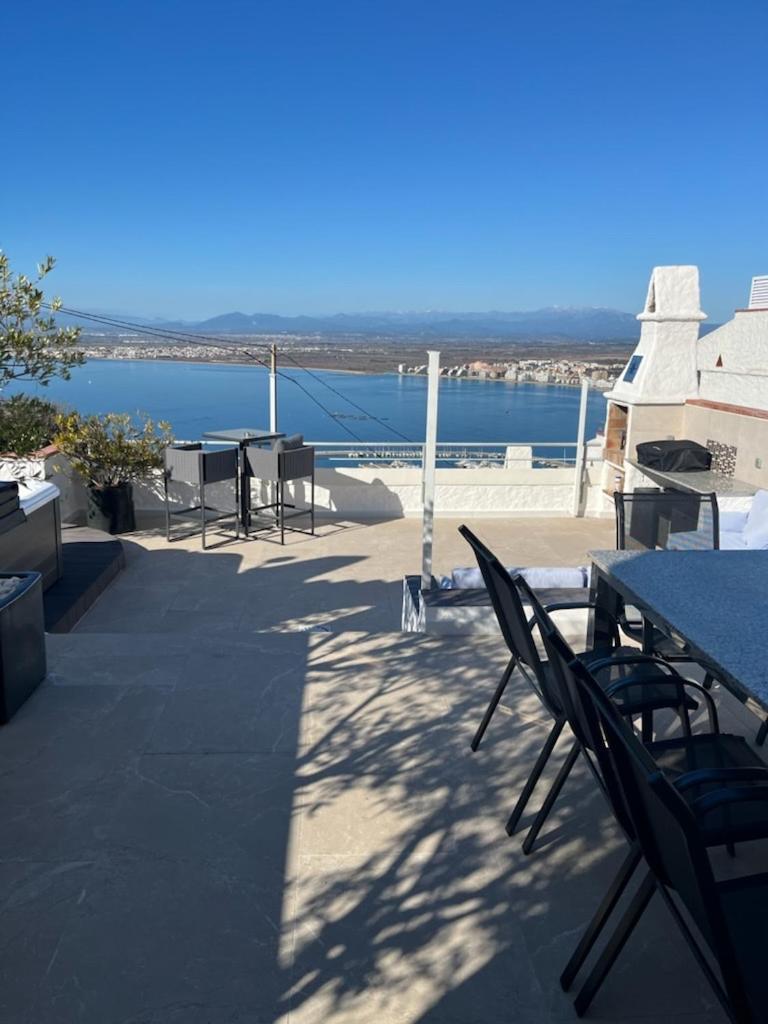 Appartement Duplex Rosas Avec Terrasse Magnifique Jacuzzi Vue Mer Eksteriør billede
