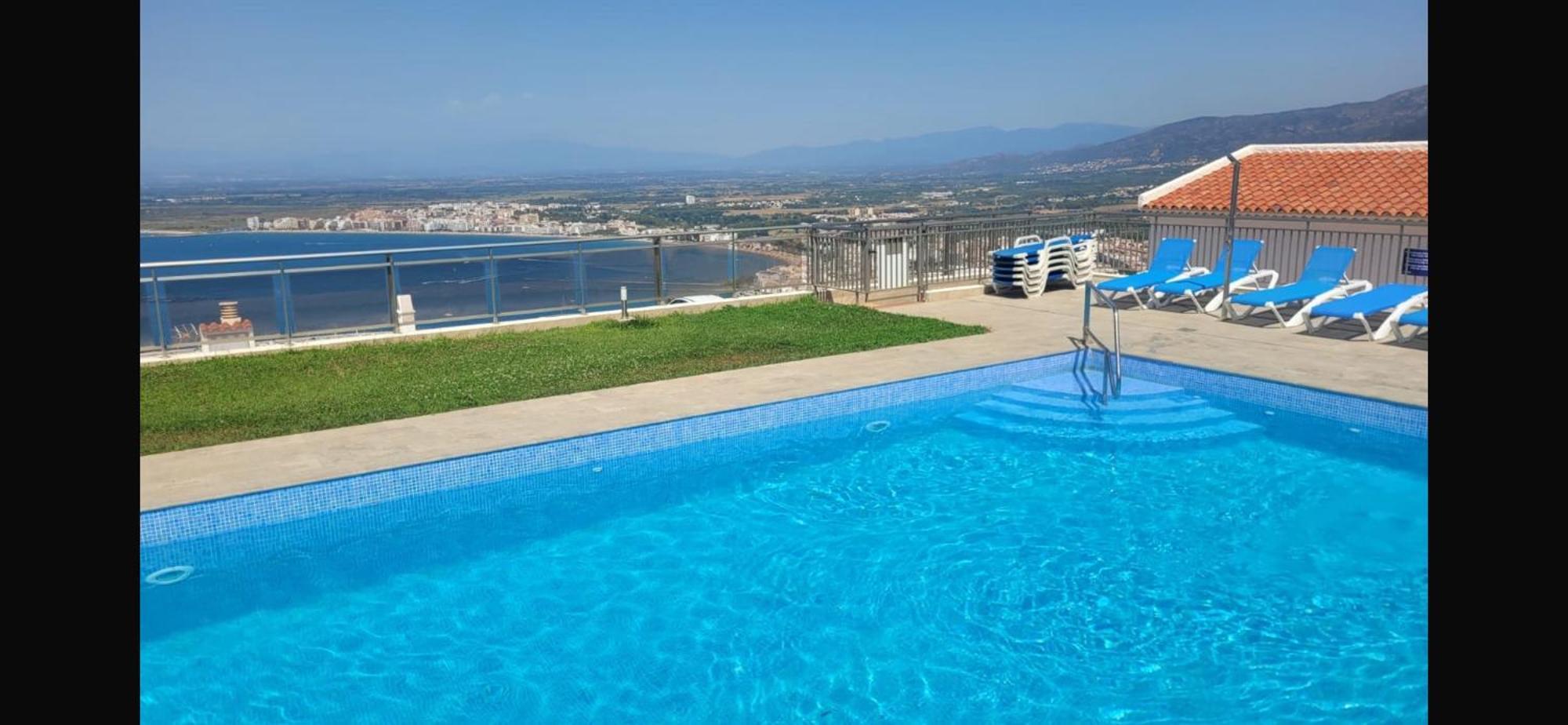Appartement Duplex Rosas Avec Terrasse Magnifique Jacuzzi Vue Mer Eksteriør billede