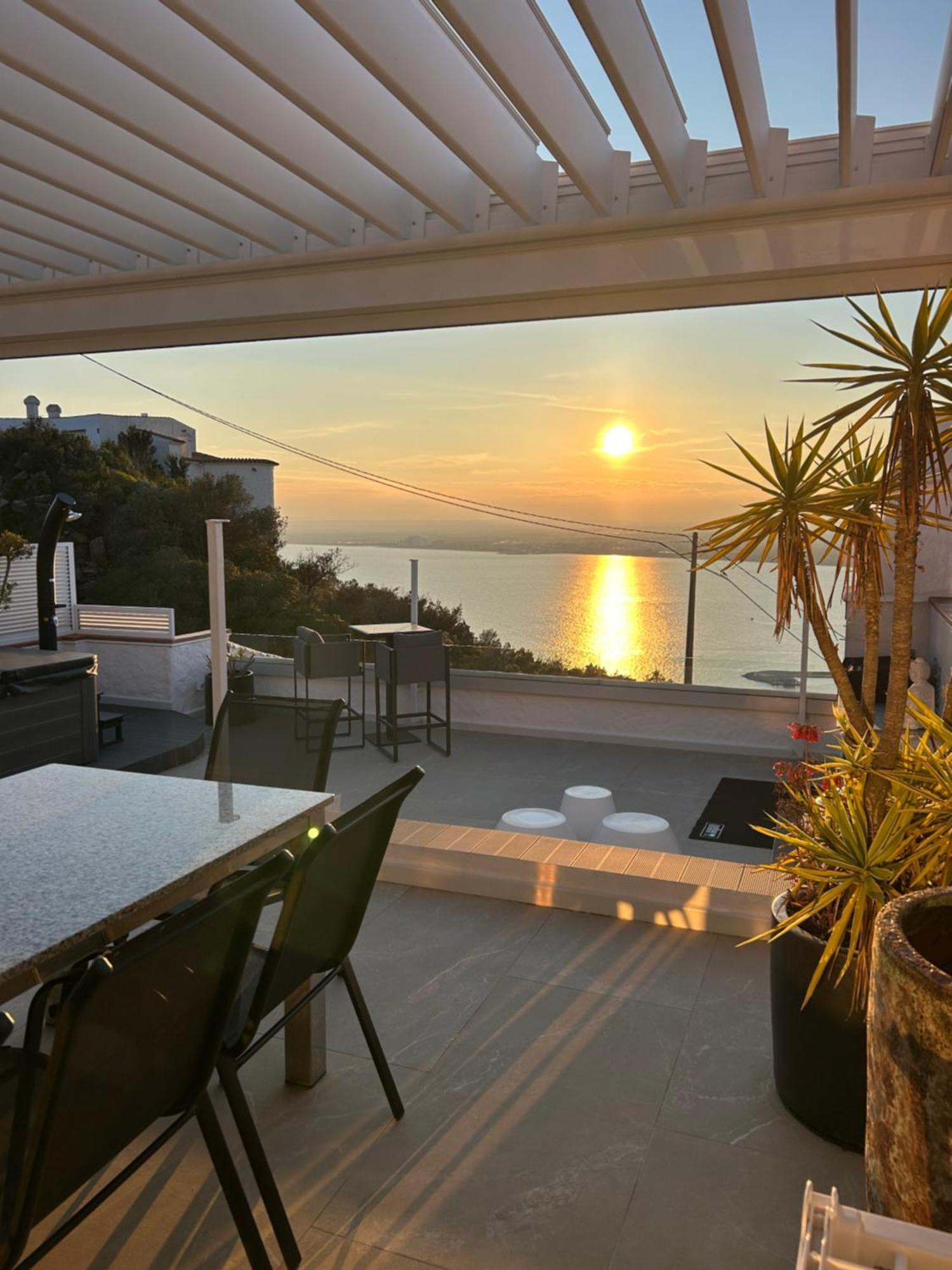 Appartement Duplex Rosas Avec Terrasse Magnifique Jacuzzi Vue Mer Eksteriør billede